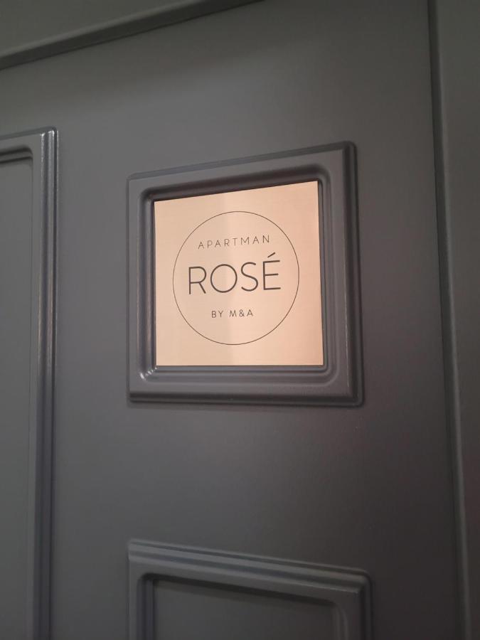 Rose Apartment Pécs Exteriör bild